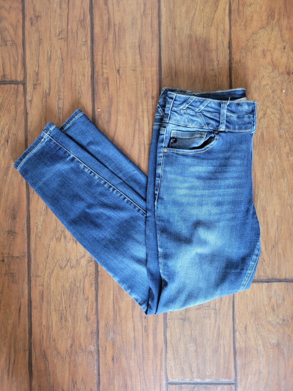 Maurices Women's Faded Blue Skinny Jeans
